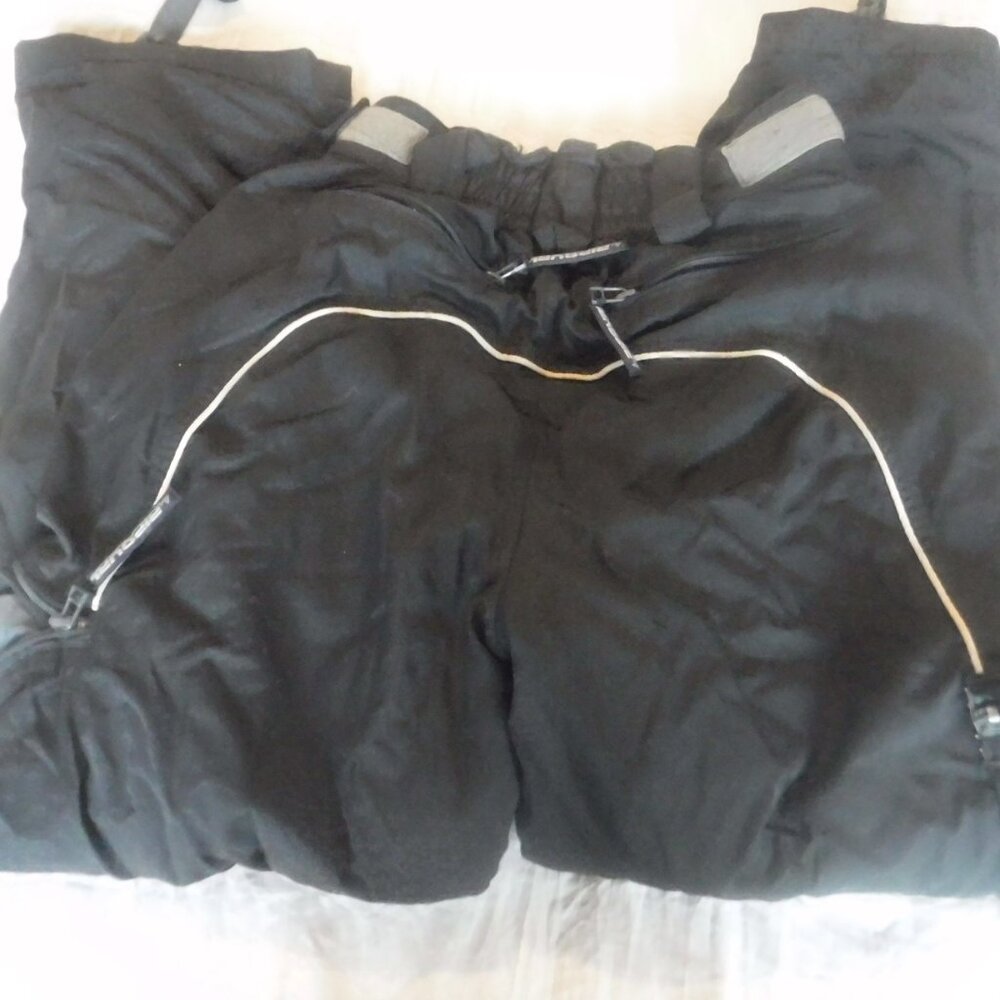 Ripcurl mountain wear black snow pants size xs Size 28 X 28